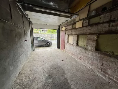 GARAGE BOX INDIVIDUEL, TRES SPACIEUX
